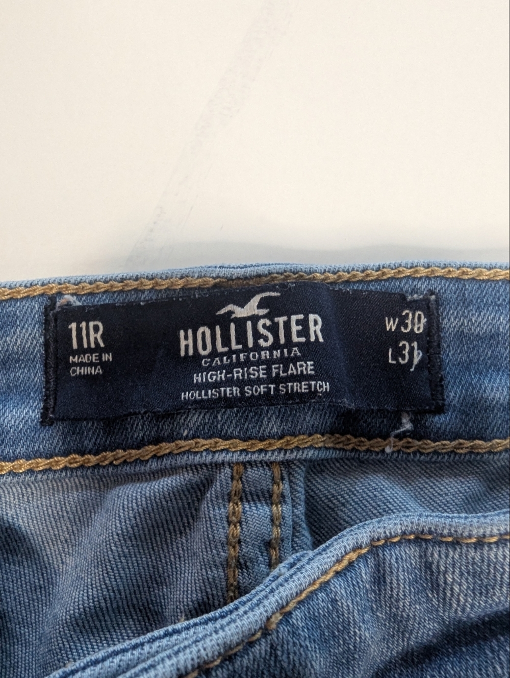 Hollister Patchwork High Rise Flare Raw Hem Soft Stretch Juniors Size 11R 30/31 - Picture 3 of 10